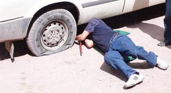 雙利千斤頂修車展示圖